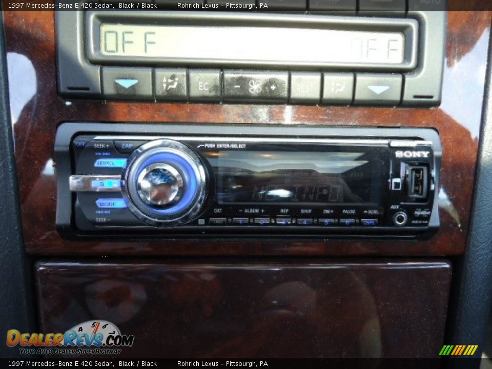 1997 Mercedes-Benz E 420 Sedan Black / Black Photo #19
