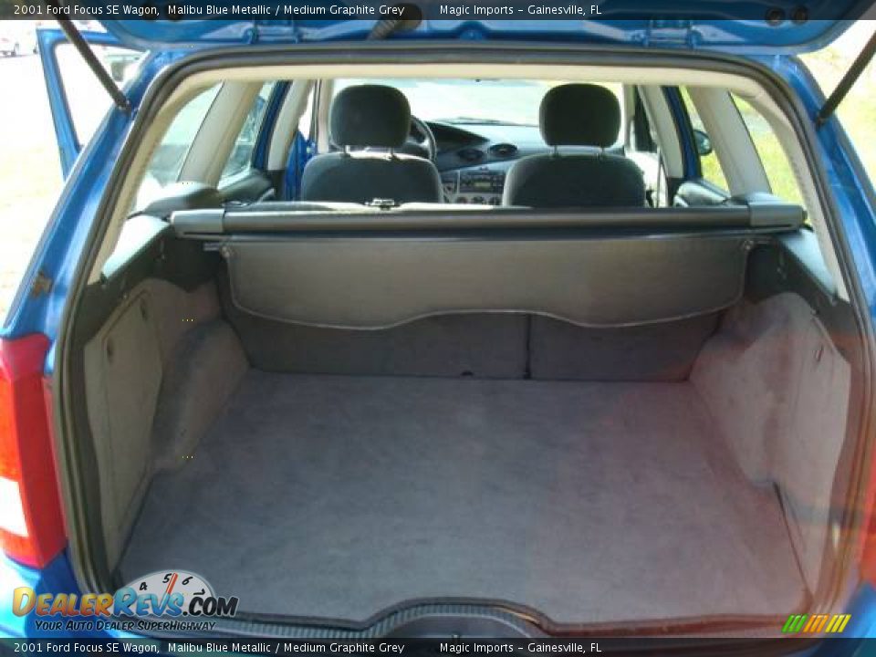 2001 Ford Focus SE Wagon Malibu Blue Metallic / Medium Graphite Grey Photo #8