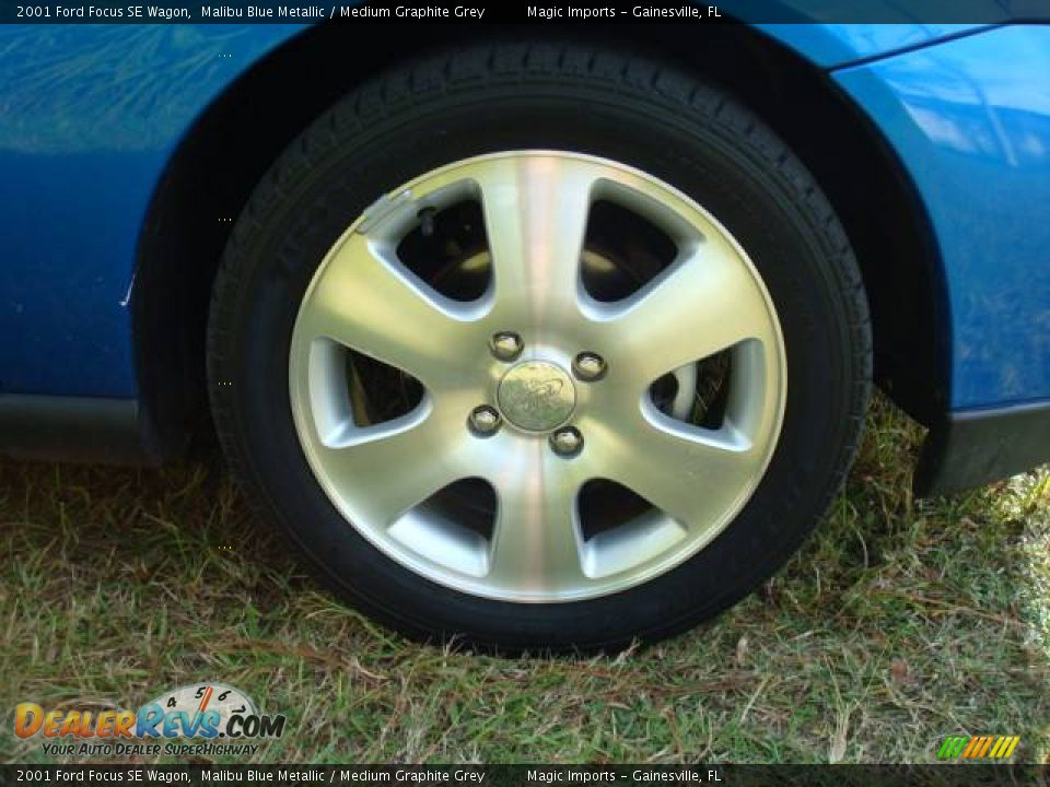 2001 Ford Focus SE Wagon Malibu Blue Metallic / Medium Graphite Grey Photo #10