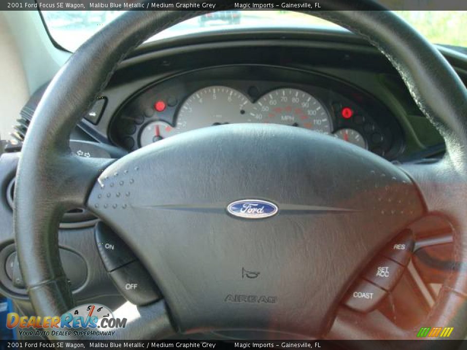 2001 Ford Focus SE Wagon Malibu Blue Metallic / Medium Graphite Grey Photo #13