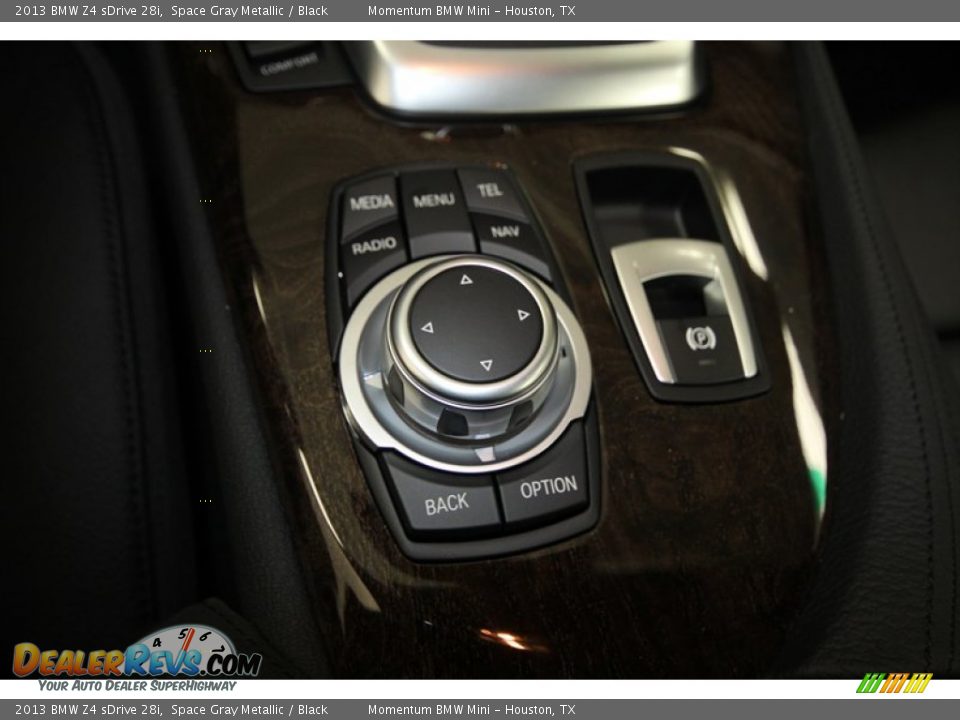 Controls of 2013 BMW Z4 sDrive 28i Photo #21