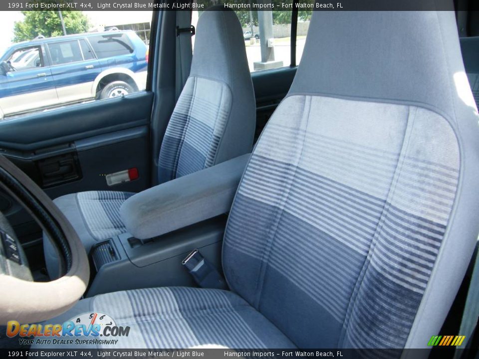 1991 Ford Explorer XLT 4x4 Light Crystal Blue Metallic / Light Blue Photo #21