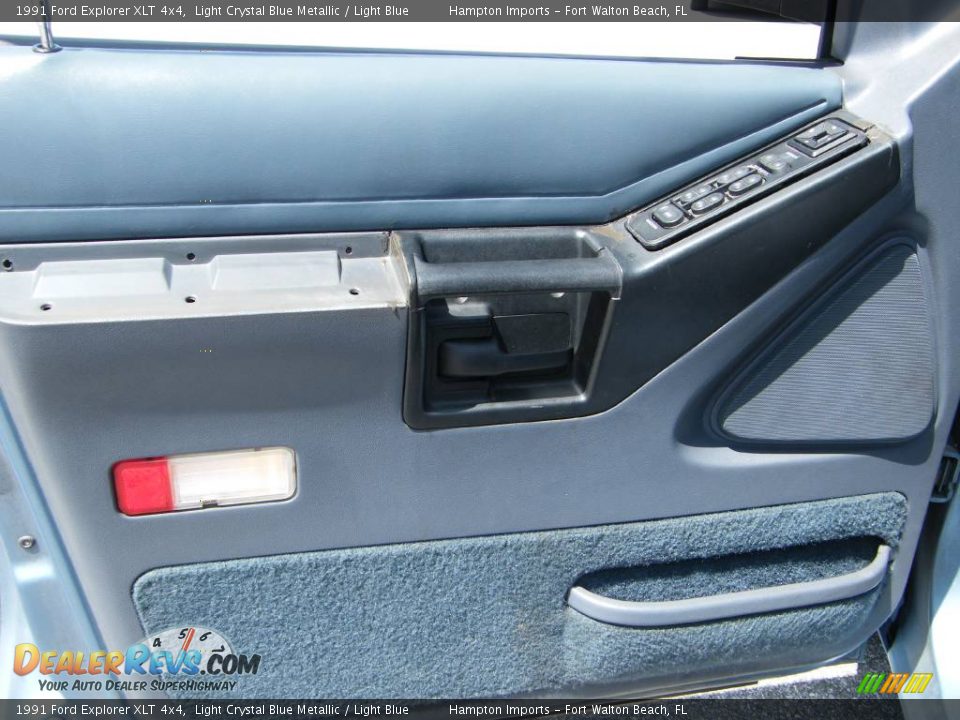 1991 Ford Explorer XLT 4x4 Light Crystal Blue Metallic / Light Blue Photo #23