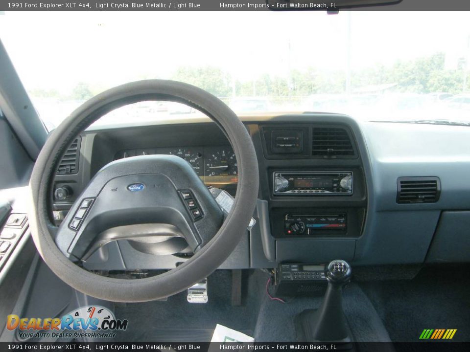 1991 Ford Explorer XLT 4x4 Light Crystal Blue Metallic / Light Blue Photo #24