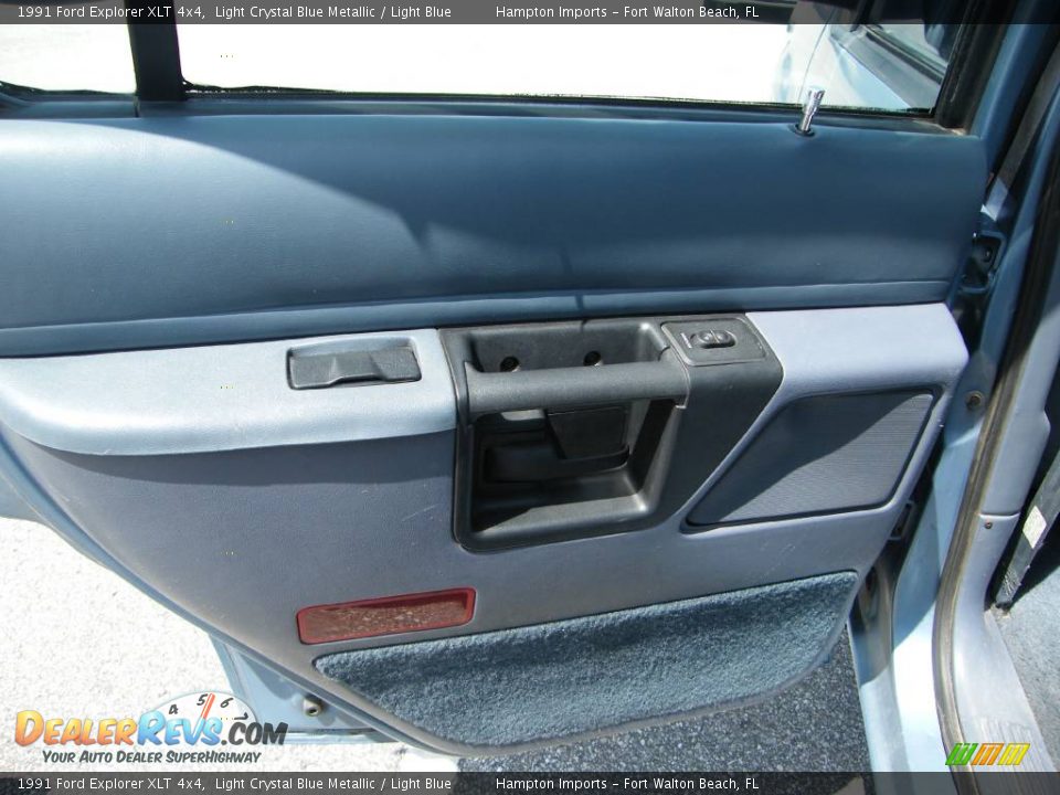1991 Ford Explorer XLT 4x4 Light Crystal Blue Metallic / Light Blue Photo #25