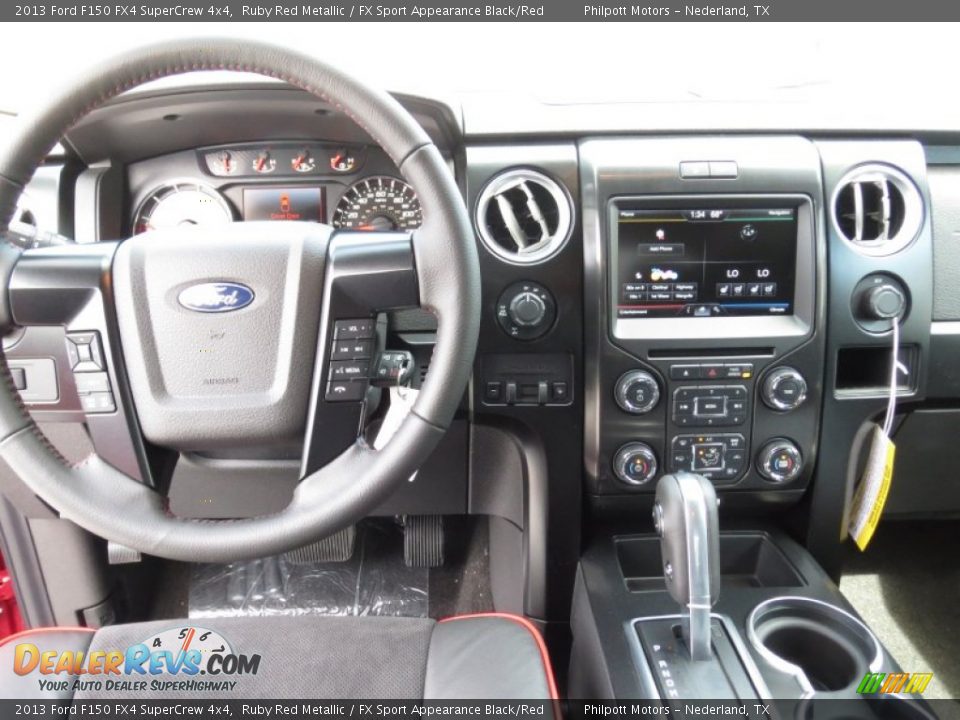 Dashboard of 2013 Ford F150 FX4 SuperCrew 4x4 Photo #26