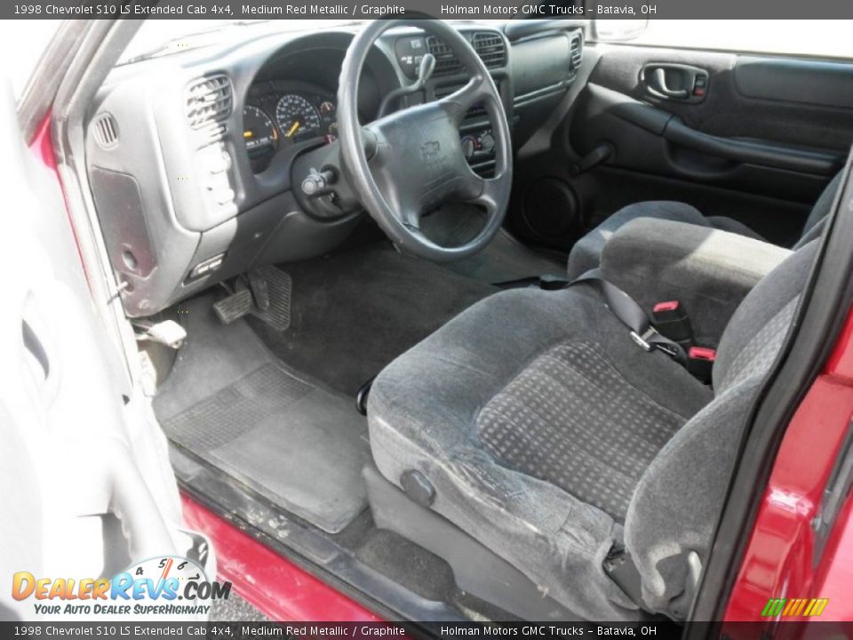 Graphite Interior - 1998 Chevrolet S10 LS Extended Cab 4x4 Photo #6