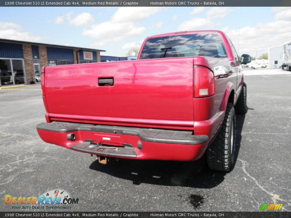 1998 Chevrolet S10 LS Extended Cab 4x4 Medium Red Metallic / Graphite Photo #16