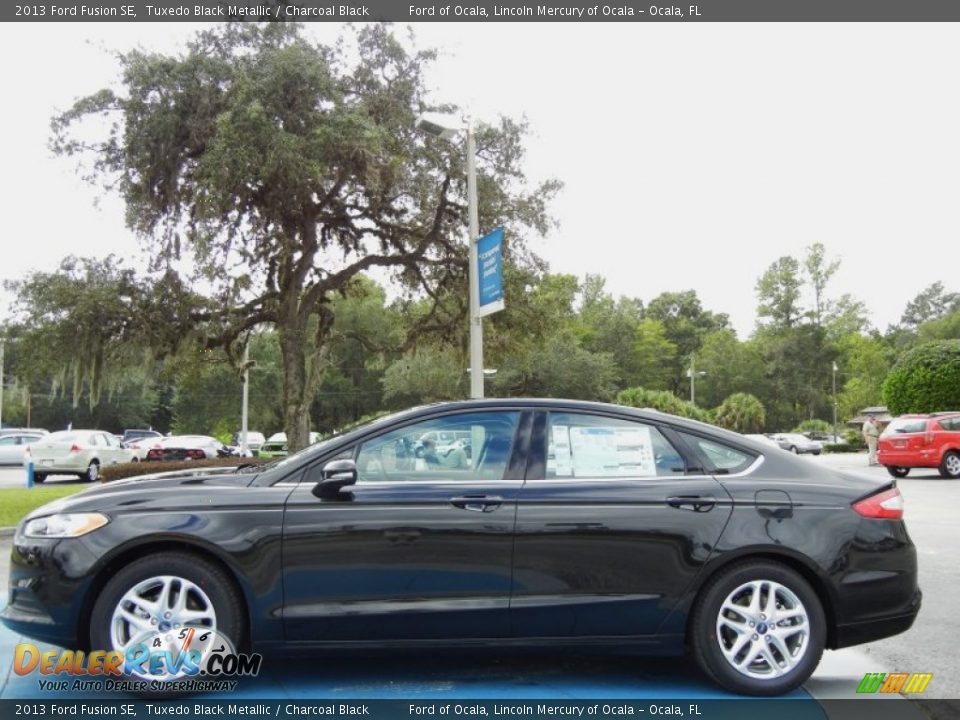 Tuxedo Black Metallic 2013 Ford Fusion SE Photo #2