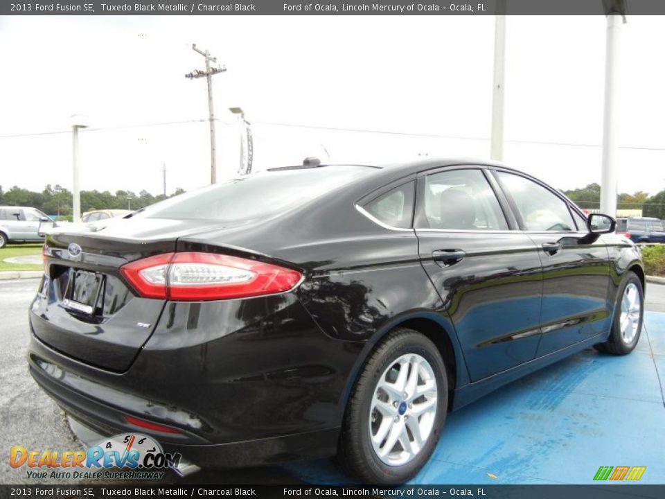 Tuxedo Black Metallic 2013 Ford Fusion SE Photo #3