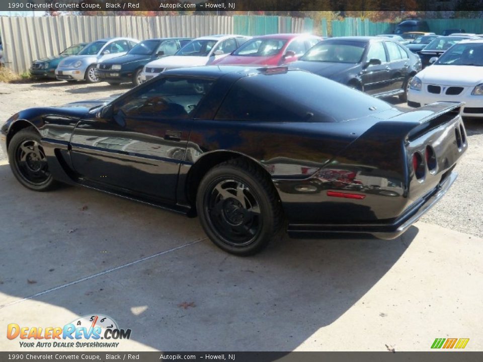 1990 Chevrolet Corvette Coupe Black / Red Photo #7
