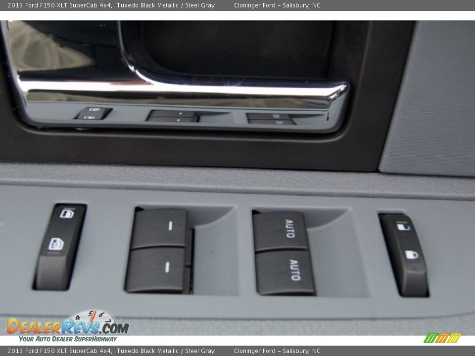 2013 Ford F150 XLT SuperCab 4x4 Tuxedo Black Metallic / Steel Gray Photo #9