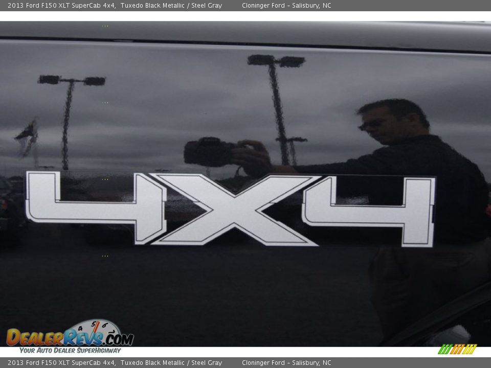 2013 Ford F150 XLT SuperCab 4x4 Tuxedo Black Metallic / Steel Gray Photo #18