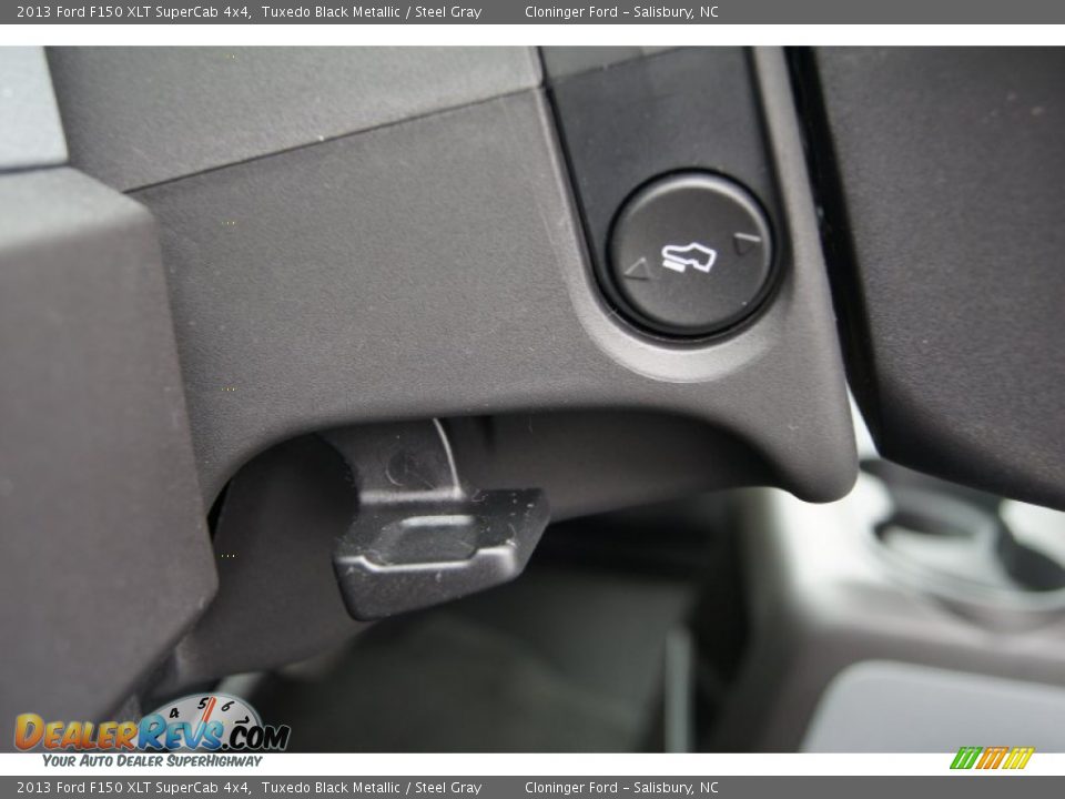 2013 Ford F150 XLT SuperCab 4x4 Tuxedo Black Metallic / Steel Gray Photo #25
