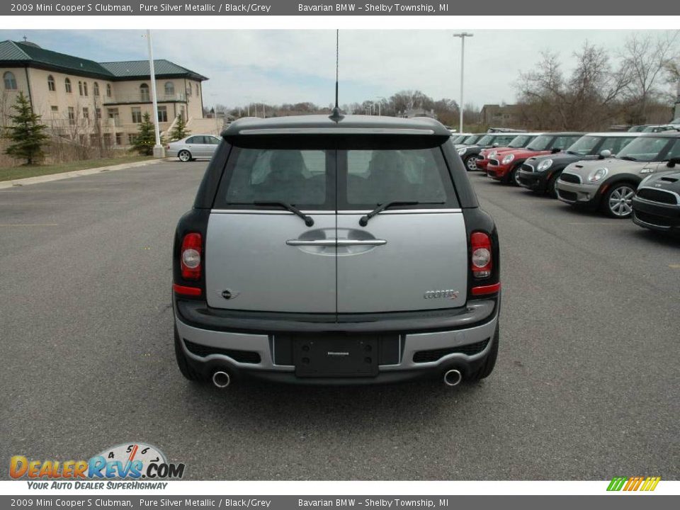 2009 Mini Cooper S Clubman Pure Silver Metallic / Black/Grey Photo #4
