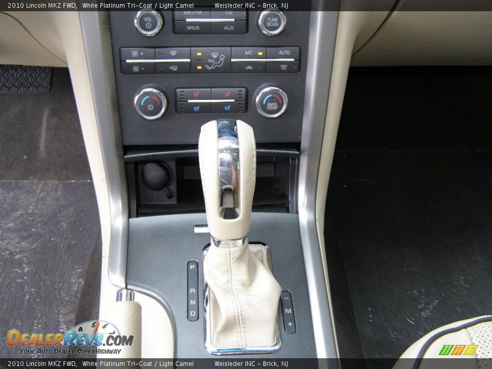 2010 Lincoln MKZ FWD White Platinum Tri-Coat / Light Camel Photo #9