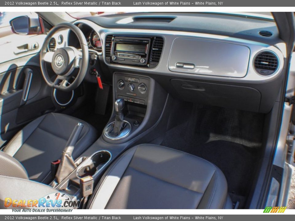 2012 Volkswagen Beetle 2.5L Reflex Silver Metallic / Titan Black Photo #8
