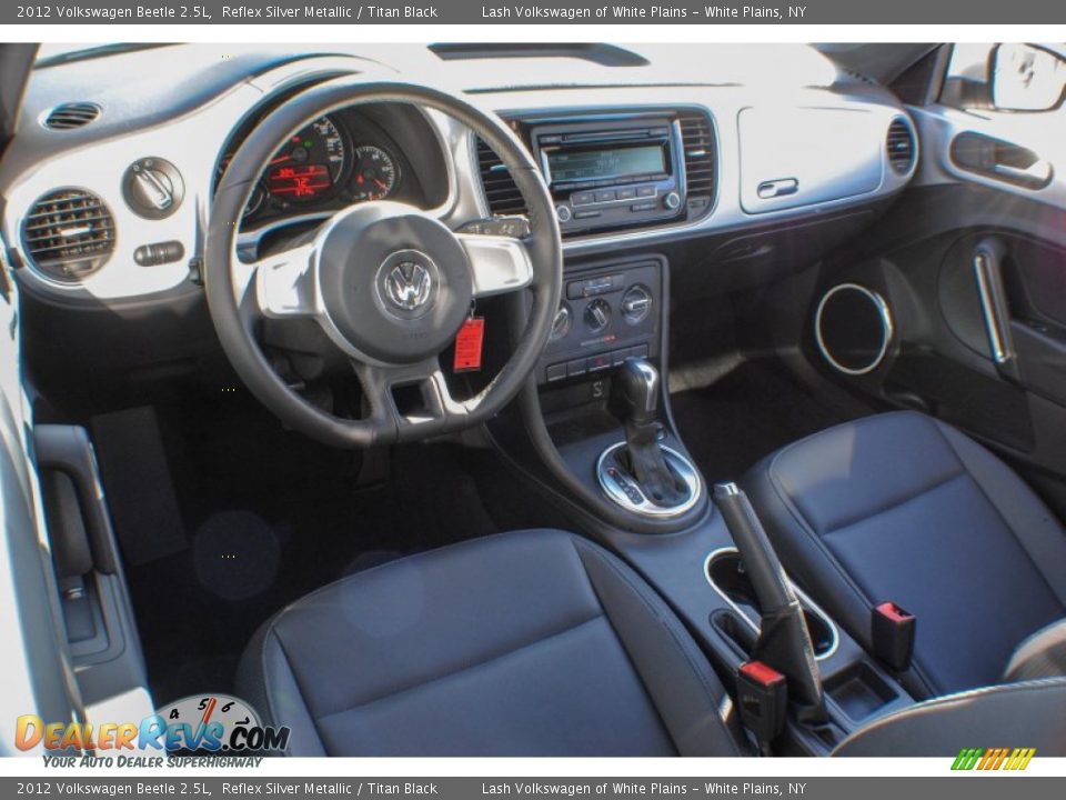 2012 Volkswagen Beetle 2.5L Reflex Silver Metallic / Titan Black Photo #15