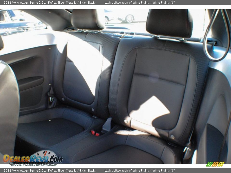 2012 Volkswagen Beetle 2.5L Reflex Silver Metallic / Titan Black Photo #16