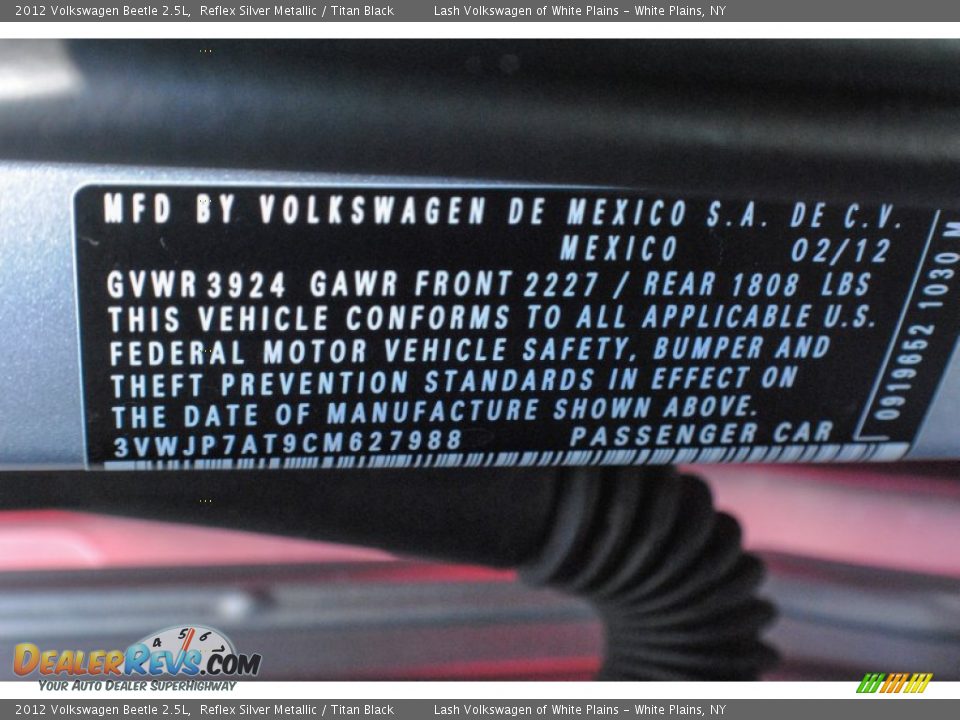 2012 Volkswagen Beetle 2.5L Reflex Silver Metallic / Titan Black Photo #17