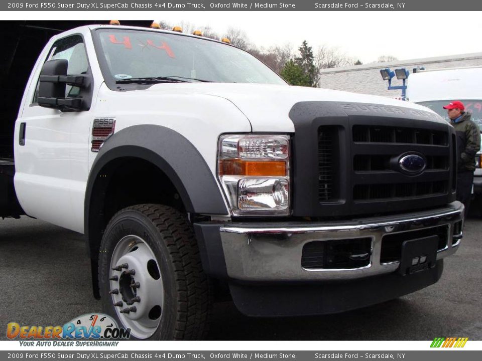 2009 Ford F550 Super Duty XL SuperCab Chassis 4x4 Dump Truck Oxford White / Medium Stone Photo #3