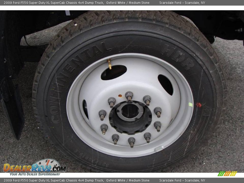 2009 Ford F550 Super Duty XL SuperCab Chassis 4x4 Dump Truck Oxford White / Medium Stone Photo #4