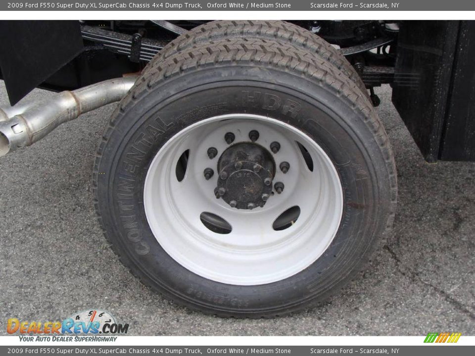 2009 Ford F550 Super Duty XL SuperCab Chassis 4x4 Dump Truck Oxford White / Medium Stone Photo #6