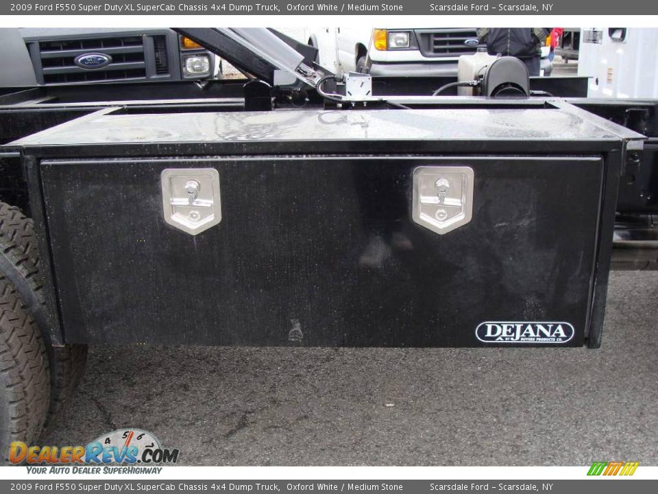 2009 Ford F550 Super Duty XL SuperCab Chassis 4x4 Dump Truck Oxford White / Medium Stone Photo #8
