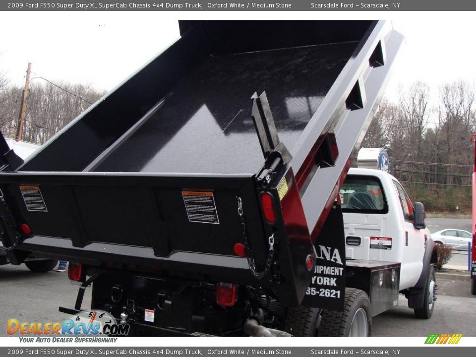 2009 Ford F550 Super Duty XL SuperCab Chassis 4x4 Dump Truck Oxford White / Medium Stone Photo #9