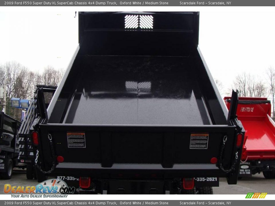 2009 Ford F550 Super Duty XL SuperCab Chassis 4x4 Dump Truck Oxford White / Medium Stone Photo #11