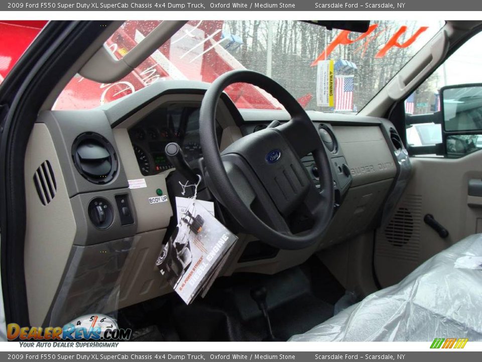 2009 Ford F550 Super Duty XL SuperCab Chassis 4x4 Dump Truck Oxford White / Medium Stone Photo #17
