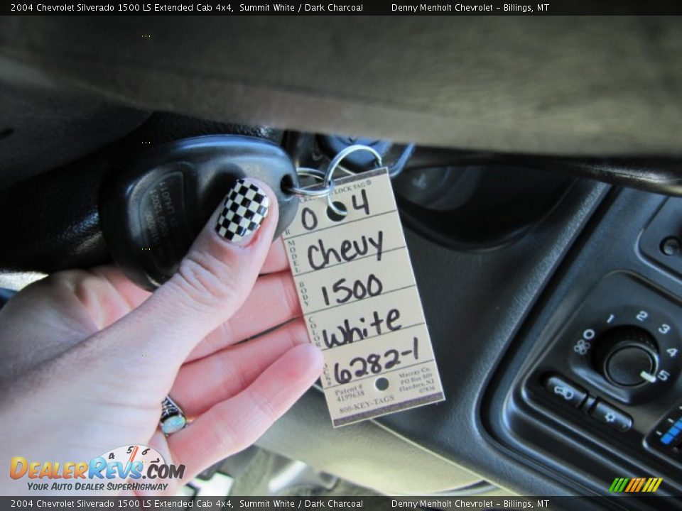 2004 Chevrolet Silverado 1500 LS Extended Cab 4x4 Summit White / Dark Charcoal Photo #24