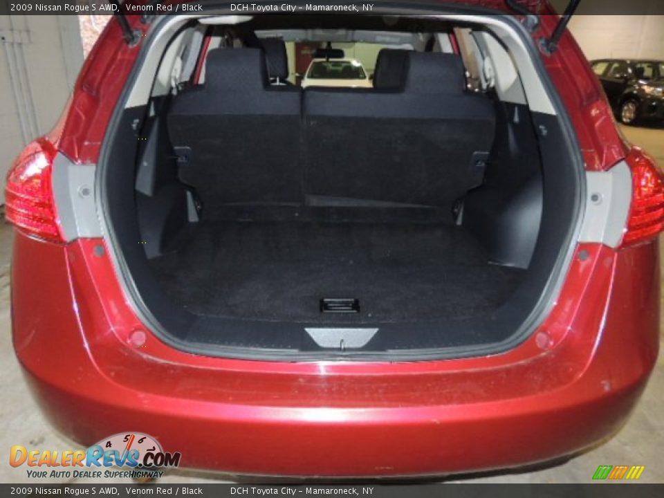2009 Nissan Rogue S AWD Venom Red / Black Photo #9