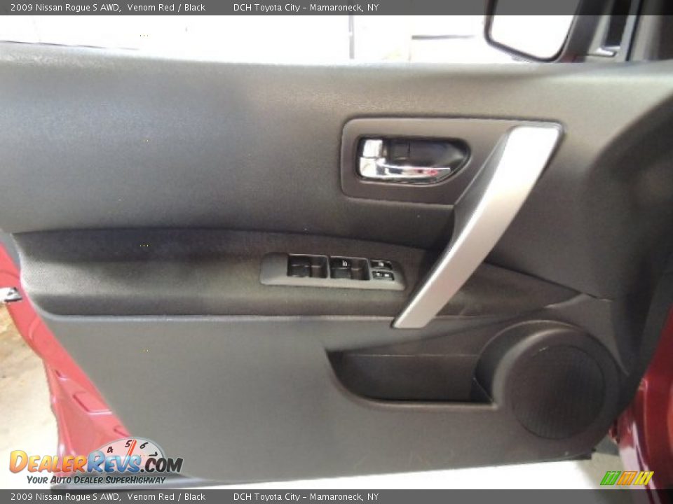 2009 Nissan Rogue S AWD Venom Red / Black Photo #16