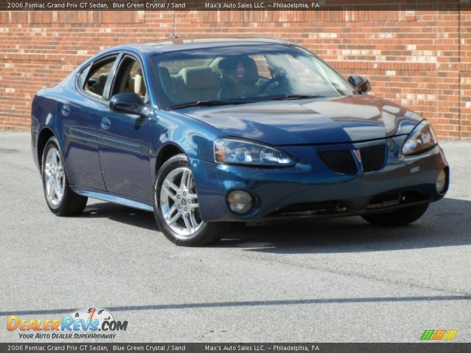 Front 3/4 View of 2006 Pontiac Grand Prix GT Sedan Photo #1
