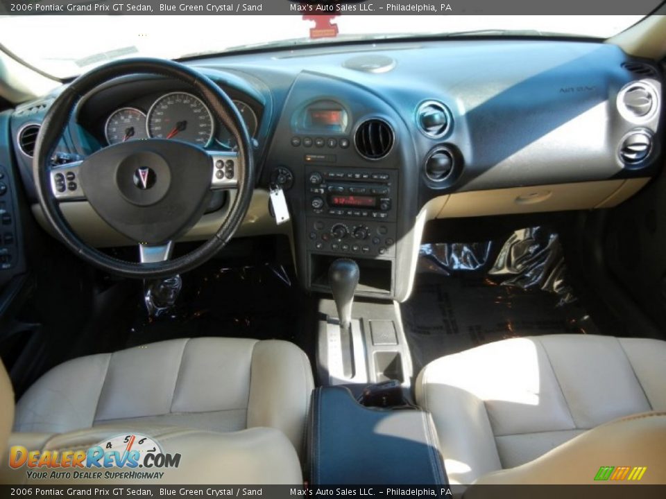 Dashboard of 2006 Pontiac Grand Prix GT Sedan Photo #5