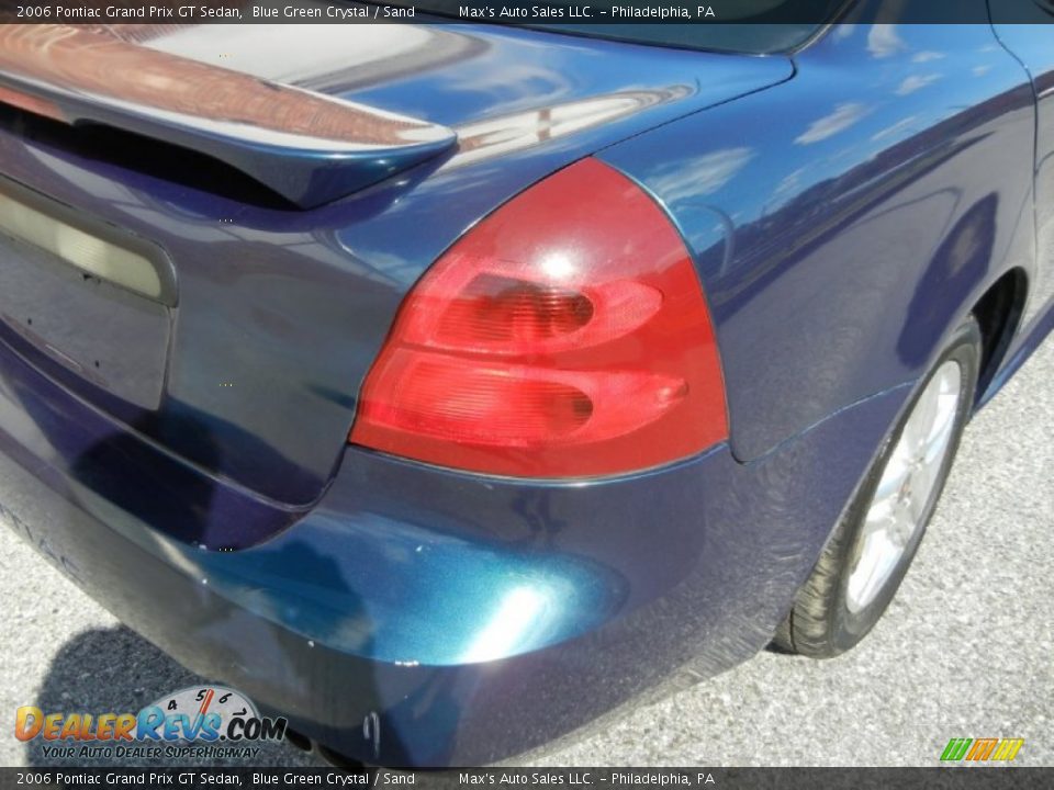 2006 Pontiac Grand Prix GT Sedan Blue Green Crystal / Sand Photo #32
