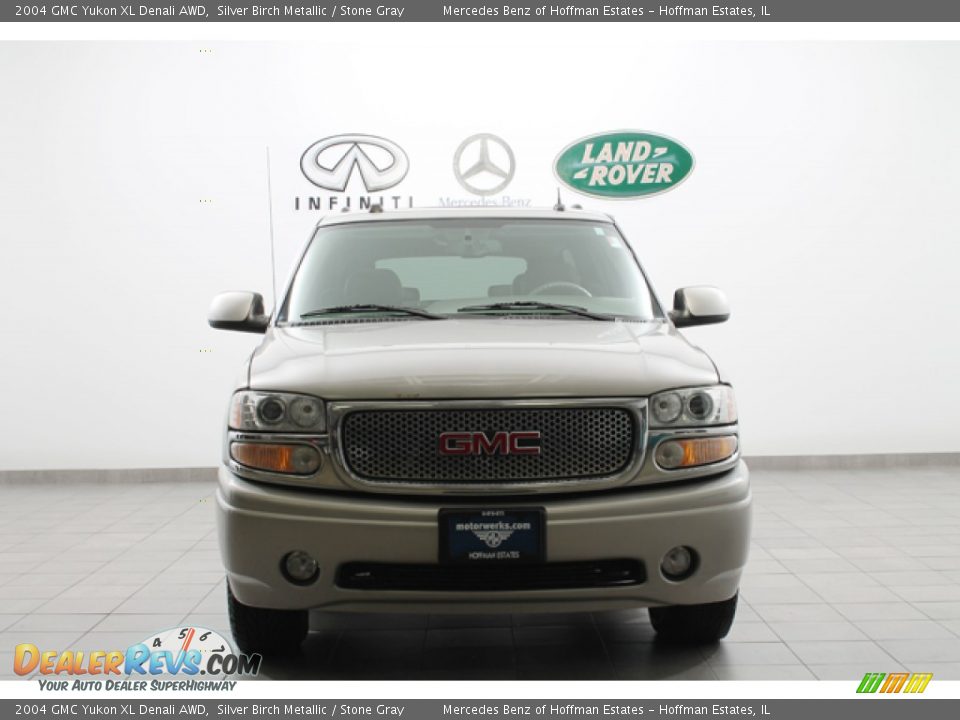 2004 GMC Yukon XL Denali AWD Silver Birch Metallic / Stone Gray Photo #3