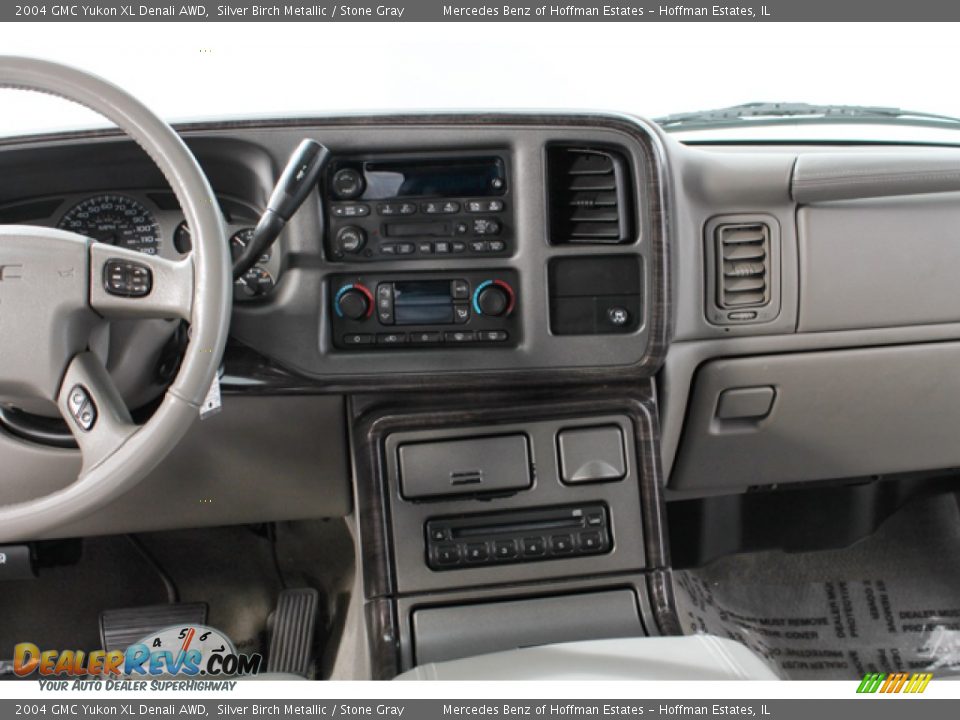 2004 GMC Yukon XL Denali AWD Silver Birch Metallic / Stone Gray Photo #9