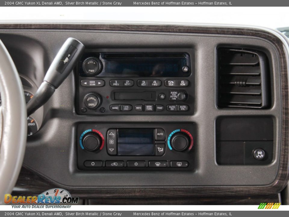 2004 GMC Yukon XL Denali AWD Silver Birch Metallic / Stone Gray Photo #10