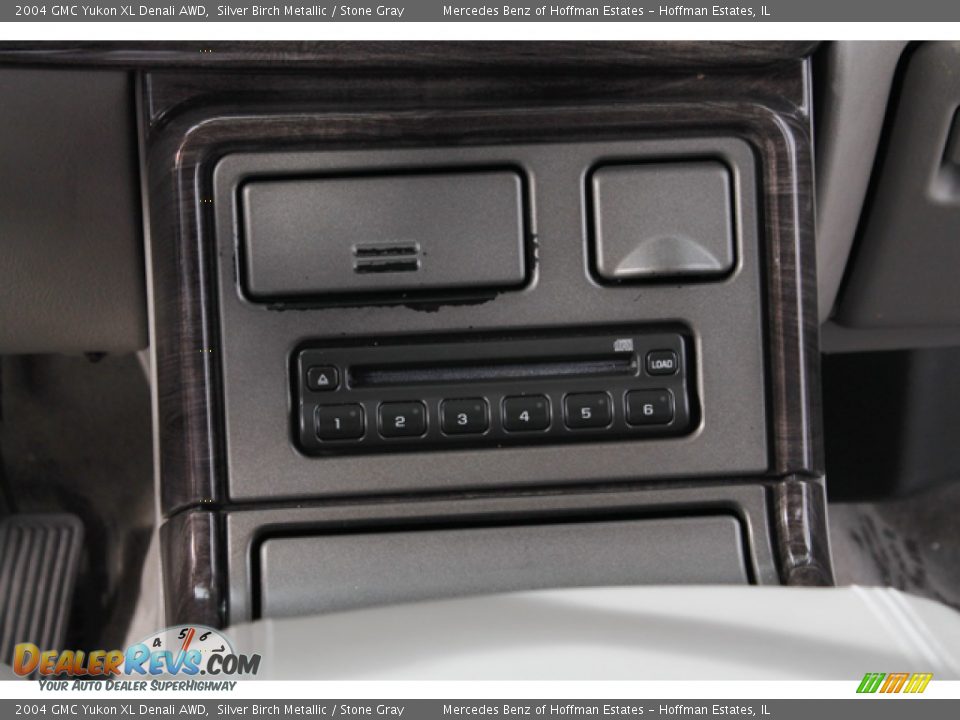 2004 GMC Yukon XL Denali AWD Silver Birch Metallic / Stone Gray Photo #11