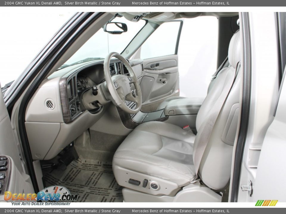 2004 GMC Yukon XL Denali AWD Silver Birch Metallic / Stone Gray Photo #17