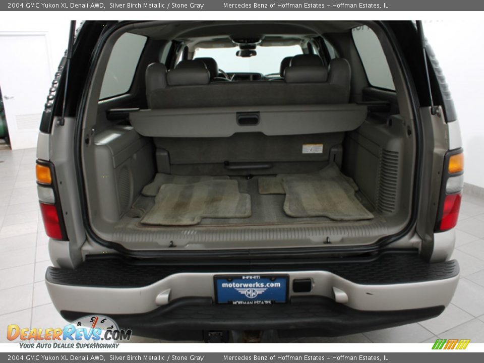 2004 GMC Yukon XL Denali AWD Silver Birch Metallic / Stone Gray Photo #23