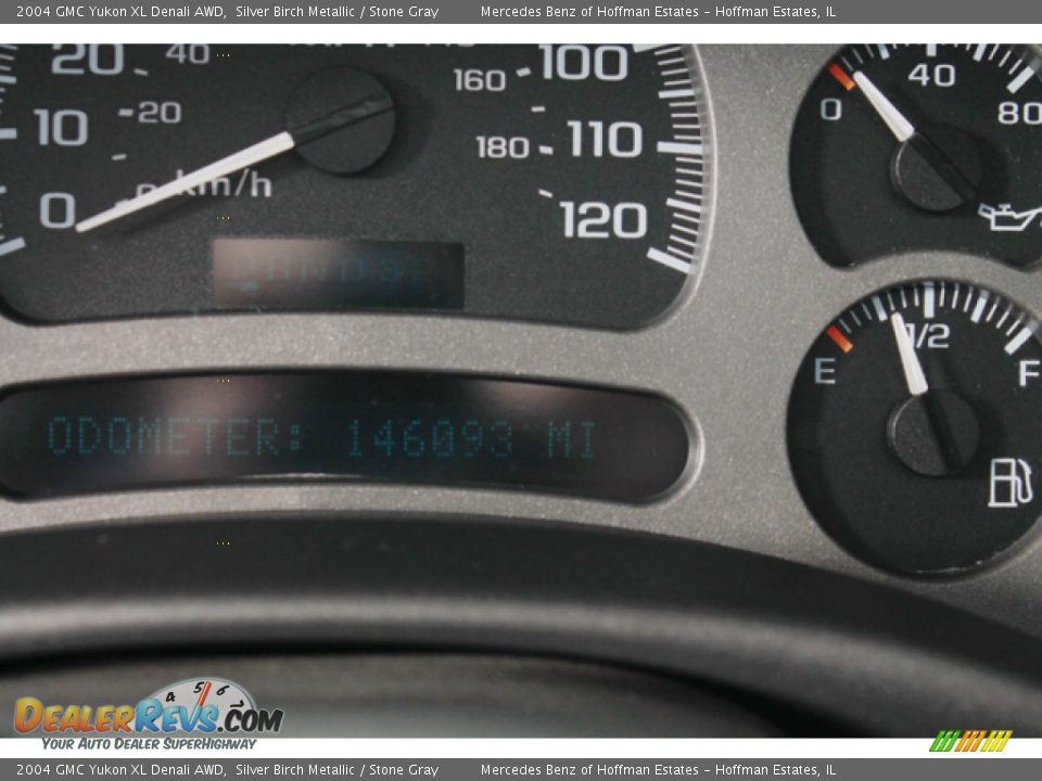 2004 GMC Yukon XL Denali AWD Silver Birch Metallic / Stone Gray Photo #26