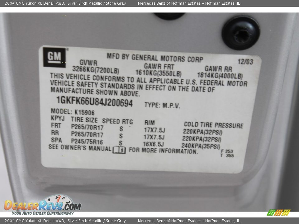 2004 GMC Yukon XL Denali AWD Silver Birch Metallic / Stone Gray Photo #32