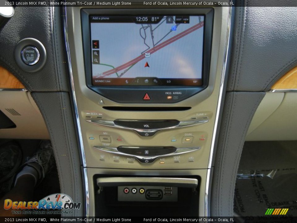 2013 Lincoln MKX FWD White Platinum Tri-Coat / Medium Light Stone Photo #10