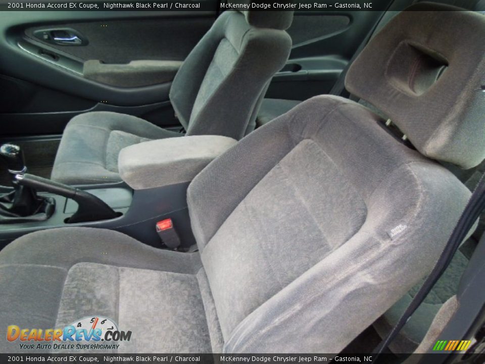 2001 Honda Accord EX Coupe Nighthawk Black Pearl / Charcoal Photo #10