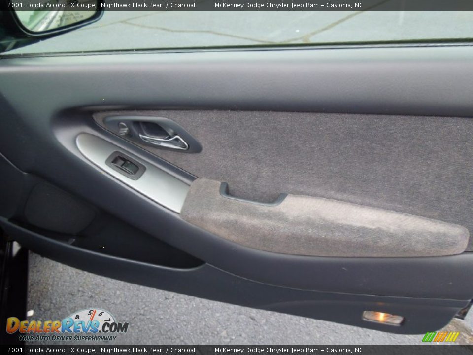 2001 Honda Accord EX Coupe Nighthawk Black Pearl / Charcoal Photo #23