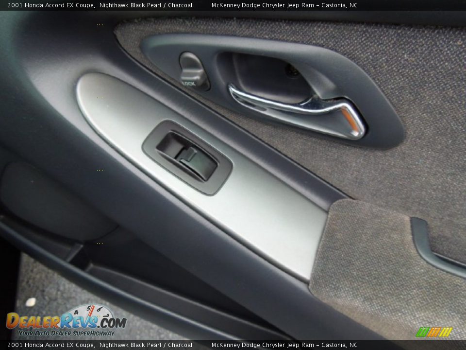 2001 Honda Accord EX Coupe Nighthawk Black Pearl / Charcoal Photo #24