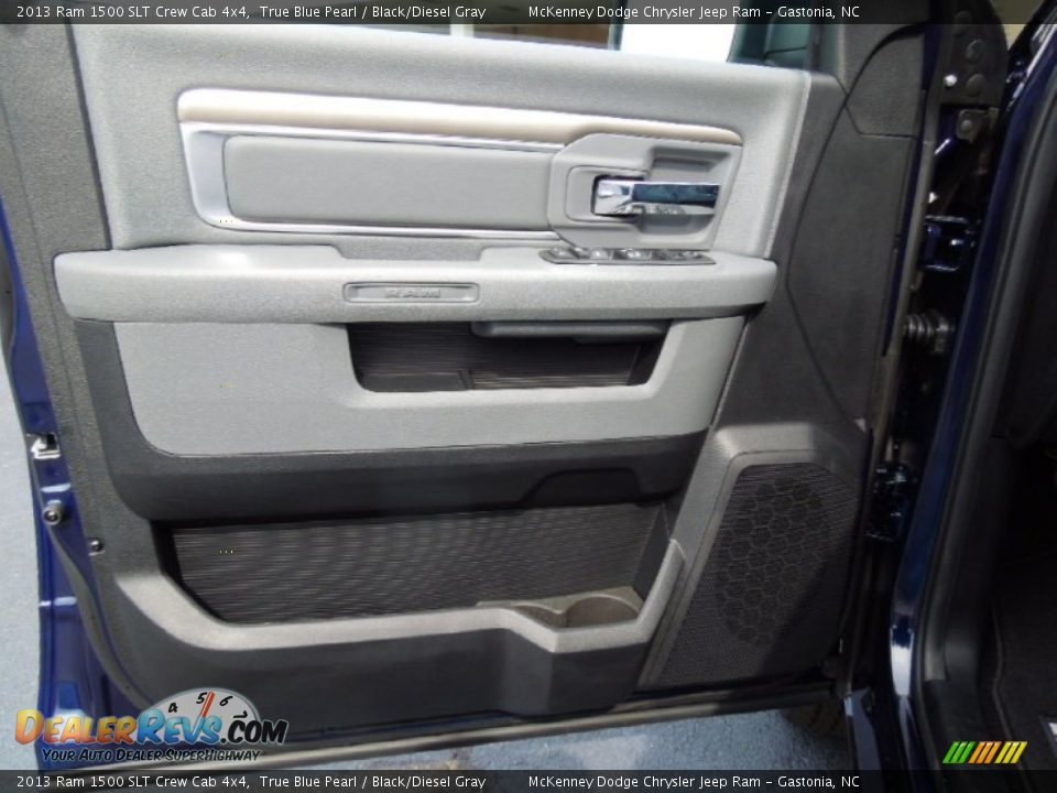 Door Panel of 2013 Ram 1500 SLT Crew Cab 4x4 Photo #10